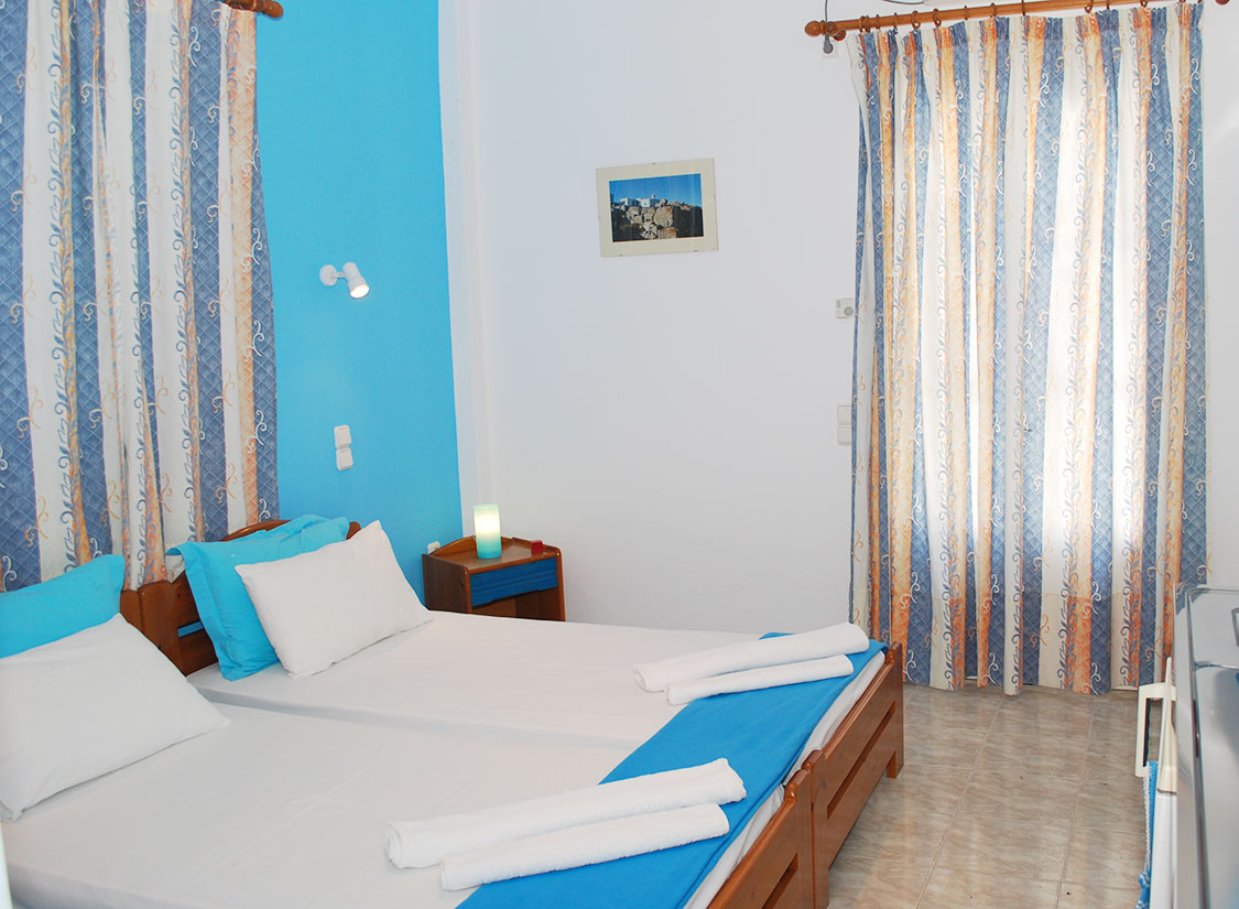 Δωμάτια το Στενό στη Σίφνο - Στούντιο με μερική θέα στη θάλασσα